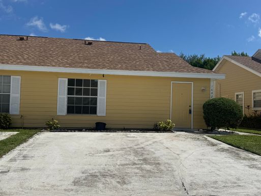 1662 Royal Forest, West Palm Beach, FL 33406