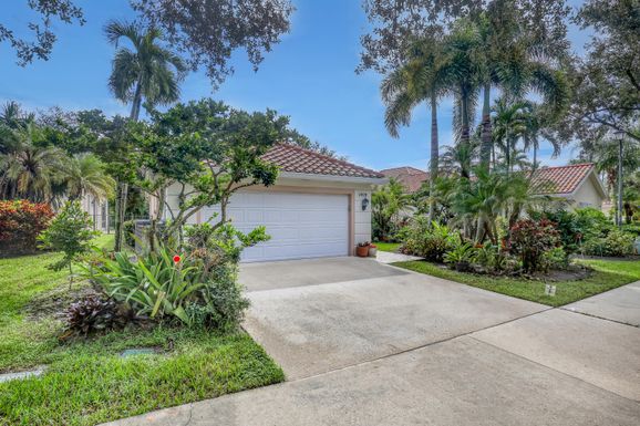 2828 Kittbuck, West Palm Beach, FL 33411