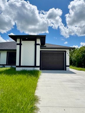 668 Chemstrand, Lehigh Acres, FL 33974