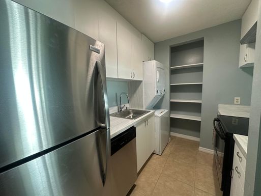 225 Tropical, Merritt Island, FL 32952