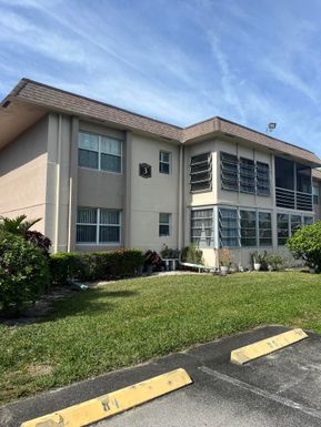 504 Davis, Palm Springs, FL 33461