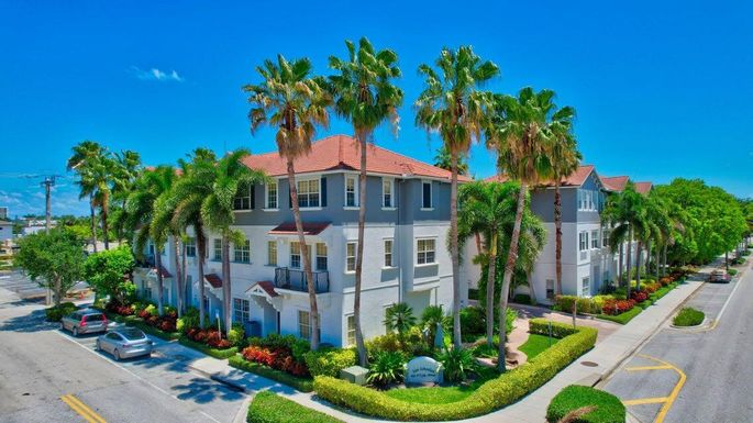 295 5th, Delray Beach, FL 33483