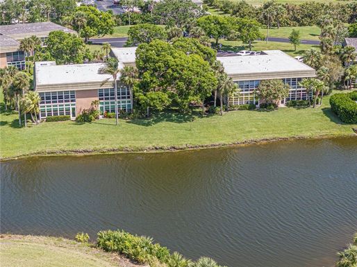 34 Vista Gardens, Vero Beach, FL 32962