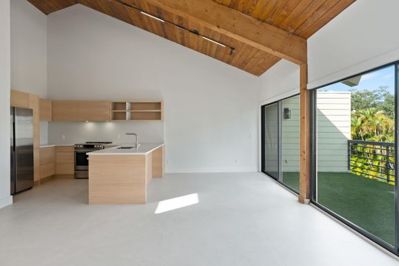 428 Akron, Stuart, FL 34994