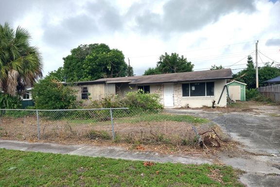 1349 Victoria, West Palm Beach, FL 33406