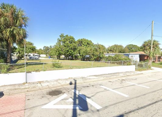 1440 28th, Riviera Beach, FL 33404