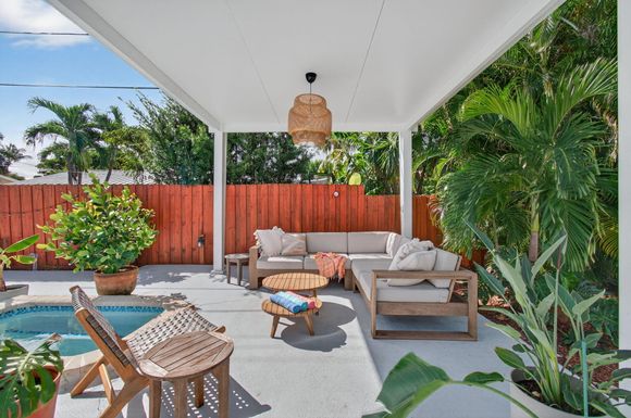 802 Mallard, Delray Beach, FL 33444