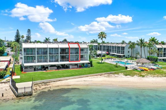 1300 Seaway Dr, Fort Pierce, FL 34949