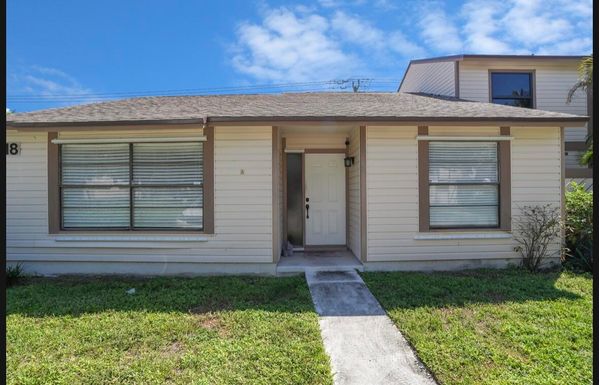 118 Sherwood, Jupiter, FL 33458