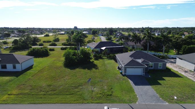 2012 24th, Cape Coral, FL 33993