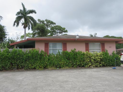 2807 Reo, Palm Springs, FL 33461