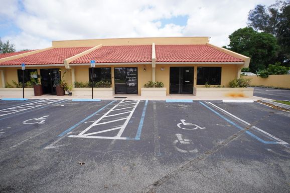 6040 Lake Worth, Greenacres, FL 33463