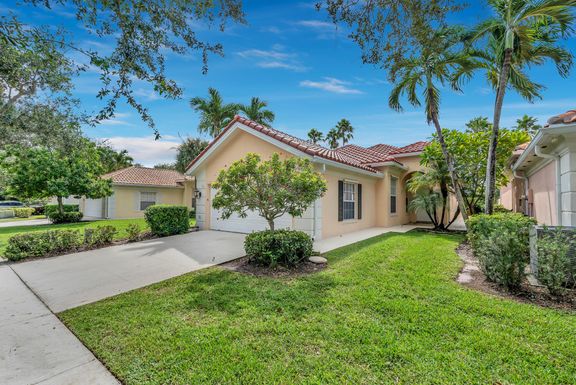 4784 Blossom, Delray Beach, FL 33445