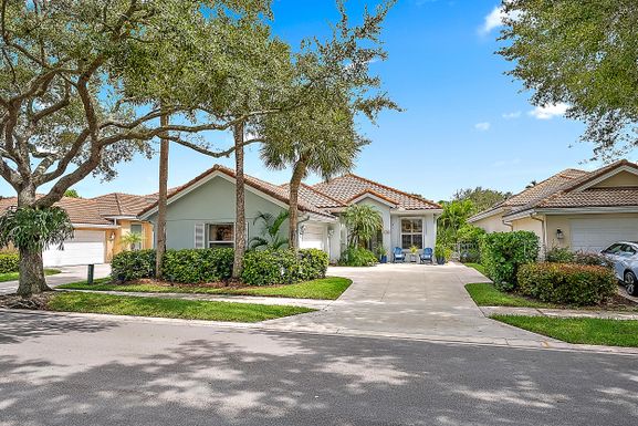 156 Hampton, Jupiter, FL 33458