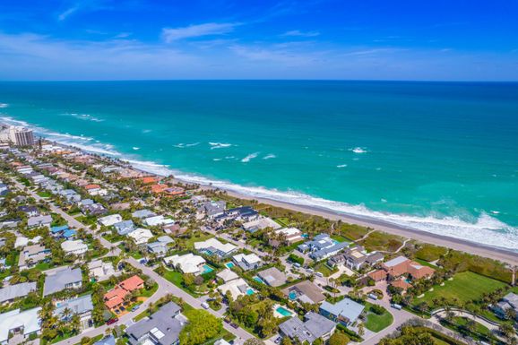 74 Lighthouse, Jupiter Inlet Colony, FL 33469
