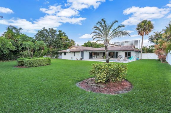 1501 Banyan, Boca Raton, FL 33432