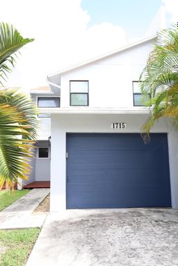 1715 Woodbridge Lakes, West Palm Beach, FL 33406