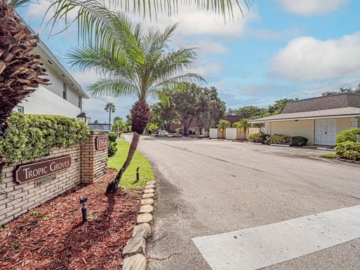 1166 6th, Vero Beach, FL 32960