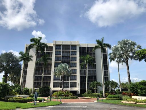 6895 Willow Wood, Boca Raton, FL 33434