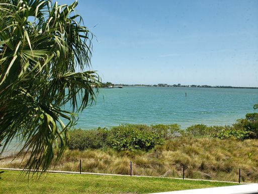 3 Harbour Isle, Fort Pierce, FL 34949