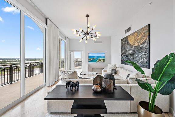 550 Okeechobee, West Palm Beach, FL 33401