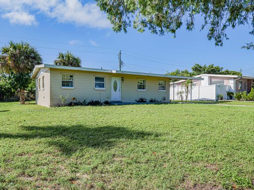 563 4th, Vero Beach, FL 32962