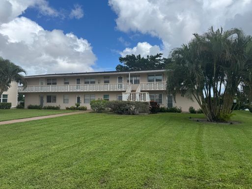 393 Chatham T, West Palm Beach, FL 33417