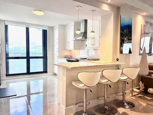 5380 Ocean, Singer Island, FL 33404