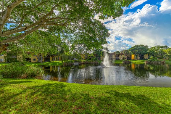 848 9th Street, Boca Raton, FL 33486