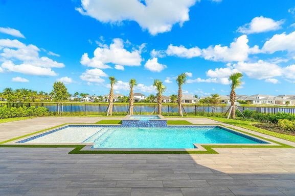 9237 Crestview, Palm Beach Gardens, FL 33412