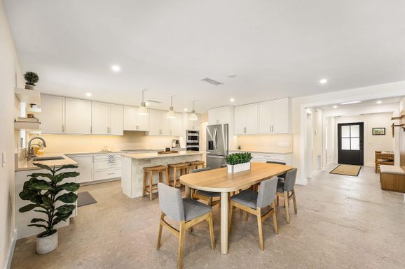 1070 Marble, Boca Raton, FL 33432