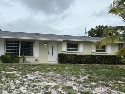 23 Ridgewood, Tequesta, FL 33469