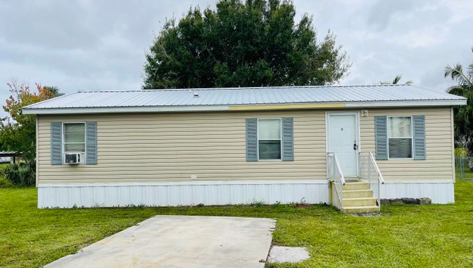 1103 Lemon, Okeechobee, FL 34974