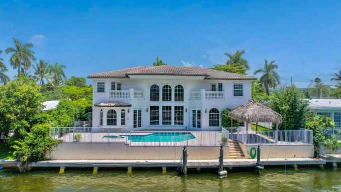 749 71st, Boca Raton, FL 33487