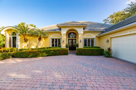 104 Hidden Oak, Indian River Shores, FL 32963