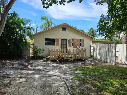 409 Perry, Greenacres, FL 33463