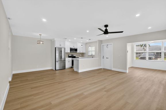 955 Circle, Delray Beach, FL 33445