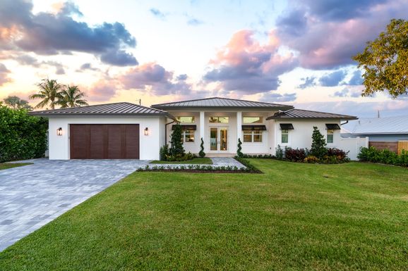 803 Sunset, Boynton Beach, FL 33435