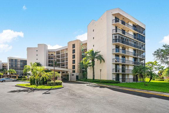 5279 Fountains, Lake Worth, FL 33467