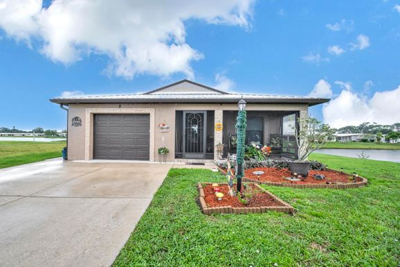 8 Nuestra Isla, Fort Pierce, FL 34951