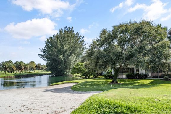 300 Harbour, Vero Beach, FL 32963
