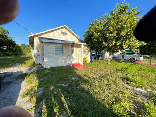 1610 14th, Fort Pierce, FL 34950
