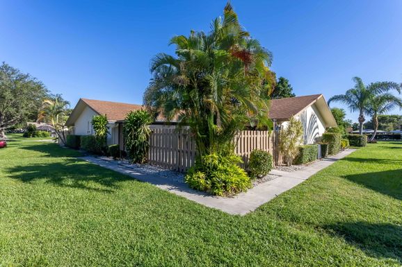 996 29th, Delray Beach, FL 33445