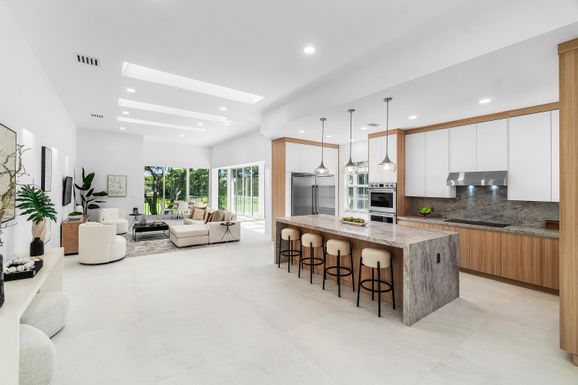 5100 Lake Catalina, Boca Raton, FL 33496