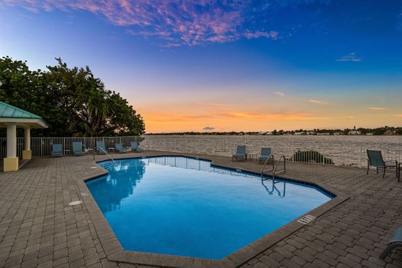 166 Barefoot, Hypoluxo, FL 33462