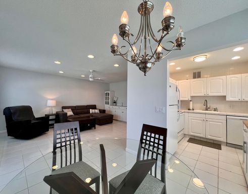 41 Kent C, West Palm Beach, FL 33417