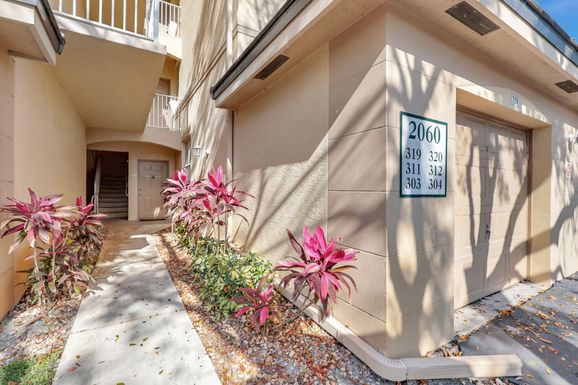 2060 Greenview Shores, Wellington, FL 33414