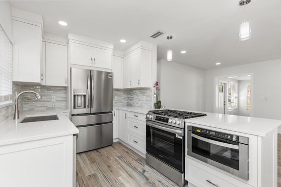 702 12th, Lantana, FL 33462