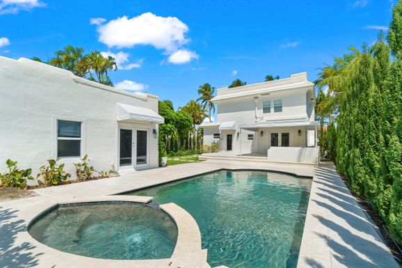 224 10th, West Palm Beach, FL 33401