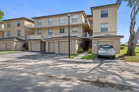 2060 Greenview Shores, Wellington, FL 33414